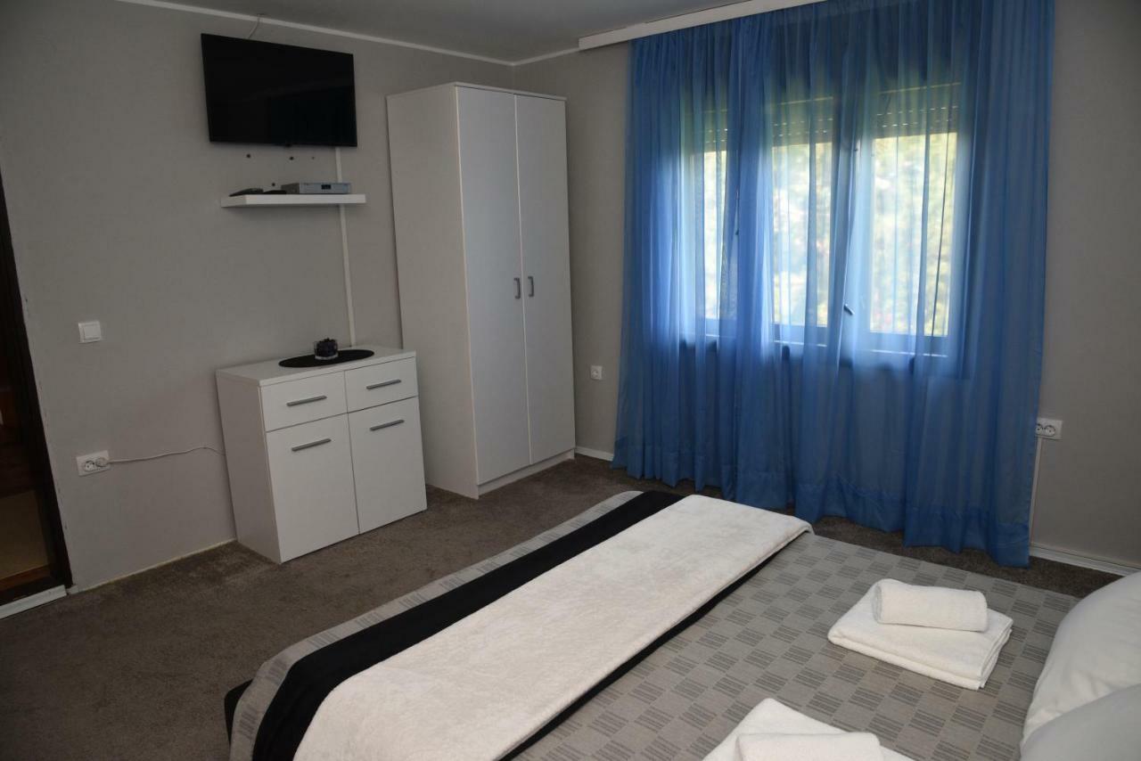 Apartment Dedine Golubac Exterior foto